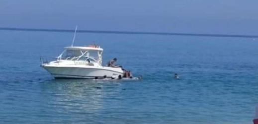 إسبانيا.. إدانة مهاجر مغربي حاول تهريب 16 شخصا عبر يخت إسبانيا.. إدانة مهاجر مغربي حاول تهريب 16 شخصا عبر يخت