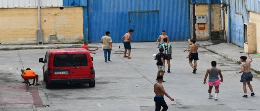 أعداد قياسية لأطفال مغاربة غير مصحوبين بأسرهم في كاتالونيا أعداد قياسية لأطفال مغاربة غير مصحوبين بأسرهم في كاتالونيا