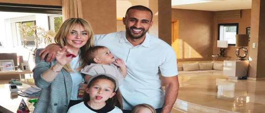 كاميرا مراقبة تكشف تفاصيل اعتداء بدر هاري على زوجته السابقة كاميرا مراقبة تكشف تفاصيل اعتداء بدر هاري على زوجته السابقة