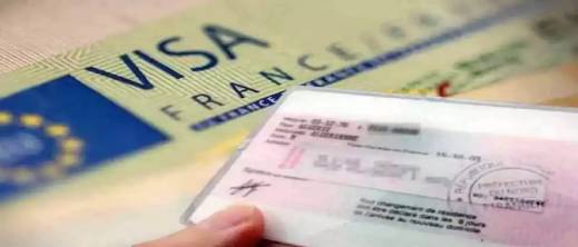 المغاربة يتصدرون قائمة المتقدمين بطلبات الإقامة في فرنسا المغاربة يتصدرون قائمة المتقدمين بطلبات الإقامة في فرنسا