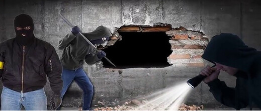 بـ ثقب في جدار الحمام.. سرقة 11 مليون سنتيم من وكالة تحويل أموال بـ ثقب في جدار الحمام.. سرقة 11 مليون سنتيم من وكالة تحويل أموال