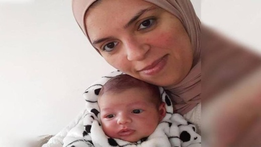 رضيع مغربي يعيد الحياة لبلدة إسبانية بعد 18 عامًا من غياب المواليد.. ونائبة يمينية تثير الجدل! رضيع مغربي يعيد الحياة لبلدة إسبانية بعد 18 عامًا من غياب المواليد.. ونائبة يمينية تثير الجدل!