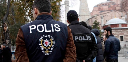 اعتقال متورطين في مقتل شاب مغربي بإسطنبول بعد رميه من نافذة شقة اعتقال متورطين في مقتل شاب مغربي بإسطنبول بعد رميه من نافذة شقة