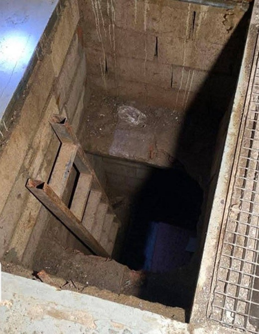 الحرس الإسباني يحقق في وجود أنفاق لنقل الحشيش من المغرب الحرس الإسباني يحقق في وجود أنفاق لنقل الحشيش من المغرب