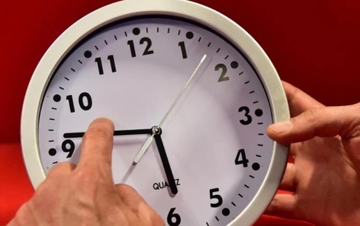 تذكير.. المملكة تلغي الساعة الإضافية هذا الأحد تذكير.. المملكة تلغي الساعة الإضافية هذا الأحد