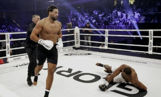 جمال بن صديق يفوز بالضربة القاضية في غلوري 98 بروتردام جمال بن صديق يفوز بالضربة القاضية في غلوري 98 بروتردام