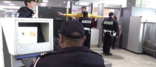 اعتقال فلسطيني ابتز فتيات بالعروي ومدن أخرى بمقاطع جنسية بعدما وعدهن بالزواج اعتقال فلسطيني ابتز فتيات بالعروي ومدن أخرى بمقاطع جنسية بعدما وعدهن بالزواج