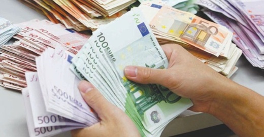 تحويلات الجالية تتجاوز 9 مليار درهم متم يناير المنصرم تحويلات الجالية تتجاوز 9 مليار درهم متم يناير المنصرم