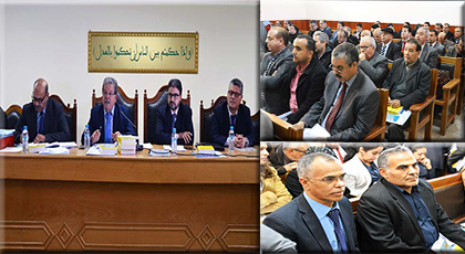 النقيب البنيحياتي يعرض تقريرا مفصلا حول هيئة المحامين بالناظور في جمعها العام النقيب البنيحياتي يعرض تقريرا مفصلا حول هيئة المحامين بالناظور في جمعها العام