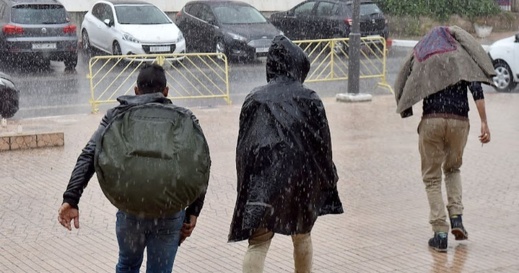 تعليق الدراسة في مدارس الحسيمة بسبب النشرة الإنذارية تعليق الدراسة في مدارس الحسيمة بسبب النشرة الإنذارية