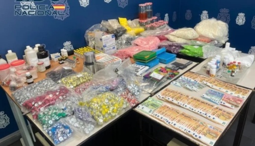 اكتشاف مختبر سري لتصنيع وتهريب العقاقير المنشطة نحو المغرب بأليكانتي اكتشاف مختبر سري لتصنيع وتهريب العقاقير المنشطة نحو المغرب بأليكانتي