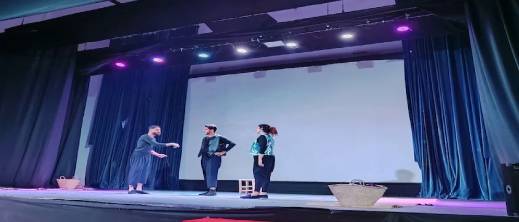 المسرح يضيء ليالي الناظور بعرض مميز لمسرحية المسرح يضيء ليالي الناظور بعرض مميز لمسرحية