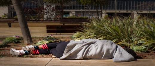 حكومة مليلية تنقذ مهاجرين قاصرين بعد تركهم في العراء من طرف مركز اللجوء حكومة مليلية تنقذ مهاجرين قاصرين بعد تركهم في العراء من طرف مركز اللجوء