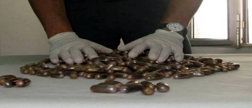 مطار برشلونة.. توقيف سيدة مغربية تحمل 187 كبسولة حشيش داخل جسدها مطار برشلونة.. توقيف سيدة مغربية تحمل 187 كبسولة حشيش داخل جسدها