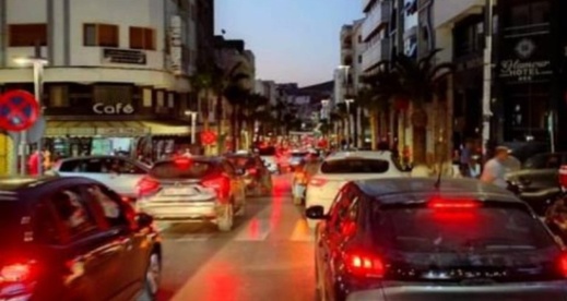فوضى مرورية قبيل الإفطار بشوارع الناظور.. مطالب بالتدخل لحماية المواطنين فوضى مرورية قبيل الإفطار بشوارع الناظور.. مطالب بالتدخل لحماية المواطنين
