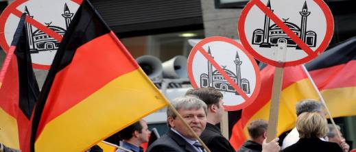 جرائم الكراهية تتضاعف... ومساجد تتحول إلى ساحات استهداف في ألمانيا جرائم الكراهية تتضاعف... ومساجد تتحول إلى ساحات استهداف في ألمانيا