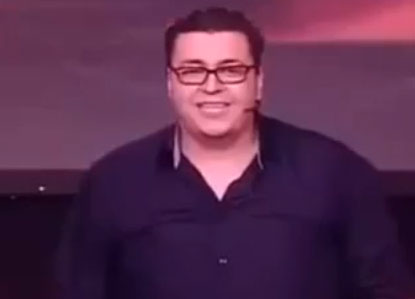 الكوميدي ميميح يقلد أبرشان على القناة الثانية الكوميدي ميميح يقلد أبرشان على القناة الثانية