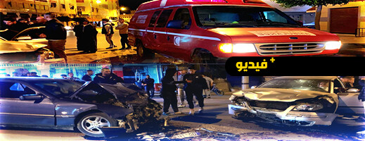 حادثة سير مروعة وسط مدينة الدريوش تخلف إصابة سائقين بجروح متفاوتة الخطورة حادثة سير مروعة وسط مدينة الدريوش تخلف إصابة سائقين بجروح متفاوتة الخطورة