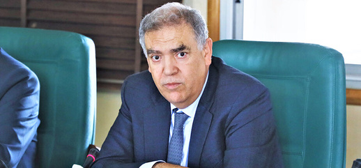 الداخلية تفاجئ جماعات بالريف بقرار توقيف التوظيف.. وتبقي التعاقد خيارا وحيدا الداخلية تفاجئ جماعات بالريف بقرار توقيف التوظيف.. وتبقي التعاقد خيارا وحيدا
