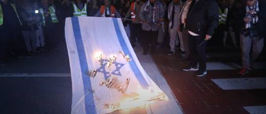 شكاية قضائية ضد إحراق علم إسرائيل في المغرب شكاية قضائية ضد إحراق علم إسرائيل في المغرب