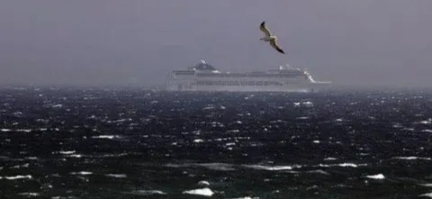 سوء الأحوال الجوية يلغي رحلات بحرية بين إسبانيا والمغرب سوء الأحوال الجوية يلغي رحلات بحرية بين إسبانيا والمغرب
