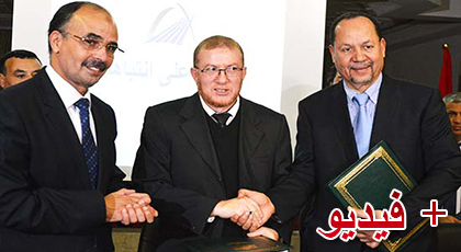 الوزير بوليف يوقع إتفاقية شراكة بعمالة الناظور تهم السلامة الطرقية والوقاية من حوادث السير الوزير بوليف يوقع إتفاقية شراكة بعمالة الناظور تهم السلامة الطرقية والوقاية من حوادث السير