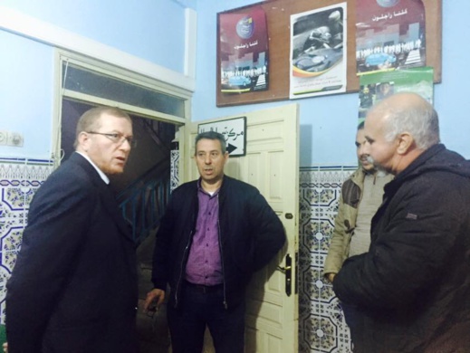 الدريوش.. الوزير المنتدب لدى وزير التجهيز والنقل في زيارة مفاجئة لمركز تسجيل السيارات بميضار الدريوش.. الوزير المنتدب لدى وزير التجهيز والنقل في زيارة مفاجئة لمركز تسجيل السيارات بميضار