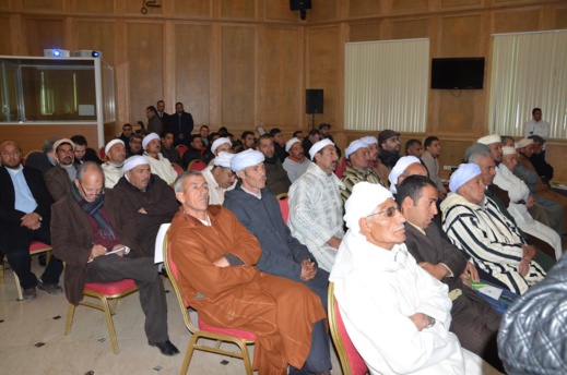 بحضور ناظوريين رئيس جهة الشرق يترأس لقاءا تواصليا حول تنمية قطاع الأغنام والماعز بحضور ناظوريين رئيس جهة الشرق يترأس لقاءا تواصليا حول تنمية قطاع الأغنام والماعز