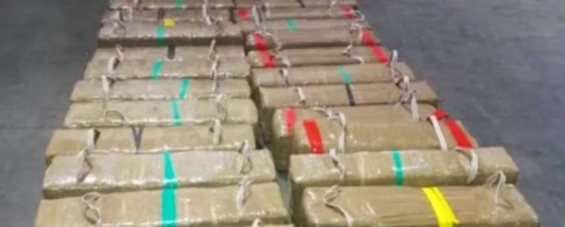 ضبط شاحنة مغربية محملة بأزيد من 9 أطنان من الحشيش بفرنسا ضبط شاحنة مغربية محملة بأزيد من 9 أطنان من الحشيش بفرنسا