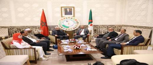 ضمنهم برلماني الناظور توحتوح.. وفد برلماني مغربي يحل بالجزائر ضمنهم برلماني الناظور توحتوح.. وفد برلماني مغربي يحل بالجزائر