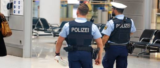 ثلاث سنوات من السجن في انتظار مغربي أوقفته ألمانيا بطلب من هولندا ثلاث سنوات من السجن في انتظار مغربي أوقفته ألمانيا بطلب من هولندا