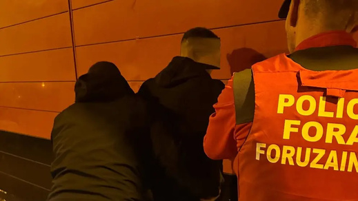 متقاعدون يلقون القبض على شاب مغربي متلبس بالسرقة في إسبانيا متقاعدون يلقون القبض على شاب مغربي متلبس بالسرقة في إسبانيا