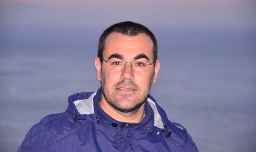 مرض والد الزفزافي يعيد إلى الواجهة دعوات الإفراج عن ناصر ورفاقه مرض والد الزفزافي يعيد إلى الواجهة دعوات الإفراج عن ناصر ورفاقه