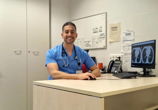 طبيب ريفي يُبهر أوروبا بلعبة فيديو تُعلم الطب بطريقة غير مسبوقة طبيب ريفي يُبهر أوروبا بلعبة فيديو تُعلم الطب بطريقة غير مسبوقة