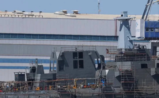 فرقاطة "أفانتي 1800" تعزز القدرات البحرية للمغرب بلمسة إسبانية بقيمة مالية تبلغ 260 مليون أورو فرقاطة "أفانتي 1800" تعزز القدرات البحرية للمغرب بلمسة إسبانية بقيمة مالية تبلغ 260 مليون أورو