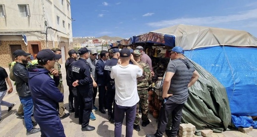 سلطات الحسيمة تواصل حملتها لتحرير الملك العام استعدادا لفصل الصيف سلطات الحسيمة تواصل حملتها لتحرير الملك العام استعدادا لفصل الصيف