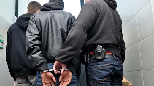فرقة مكافحة العصابات بالناظور تنهي نشاط مبحوث عنه من أجل الاتجار في الكوكايين والاحتجاز