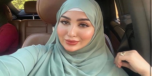 توقيف  “صوفيا تايتماترز” بمطار محمد الخامس بسبب مستحضرات تجميل مشبوهة تدّعي تكبير مناطق بالجسم