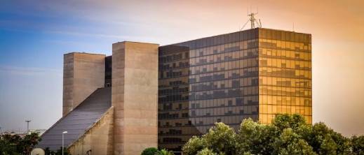 فريق برلماني يضغط لمساءلة فريق برلماني يضغط لمساءلة