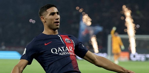 تتويج أشرف حكيمي بجائزة أفضل لاعب إفريقي بالدوري الفرنسي تتويج أشرف حكيمي بجائزة أفضل لاعب إفريقي بالدوري الفرنسي