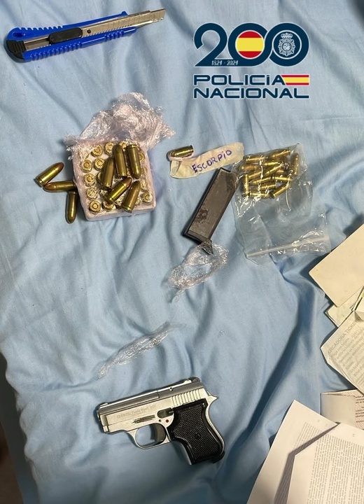 من الناظور إلى  اسبانيا.. سقوط إمبراطورية الحشيش بقبضة الشرطة  وهكذا وضف  من الناظور إلى  اسبانيا.. سقوط إمبراطورية الحشيش بقبضة الشرطة  وهكذا وضف