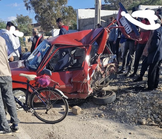 حادثة سير مروعة قرب قنطرة واد غيس بالحسيمة.. اصطدام عنيف وانقلاب سيارة في “نقطة الموت” حادثة سير مروعة قرب قنطرة واد غيس بالحسيمة.. اصطدام عنيف وانقلاب سيارة في “نقطة الموت”