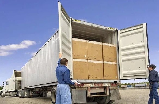 تزوير فواتير وتلاعبات بالمليارات.. الجمارك تُطارد مستوردين في أكبر عملية تدقيق مالي تزوير فواتير وتلاعبات بالمليارات.. الجمارك تُطارد مستوردين في أكبر عملية تدقيق مالي