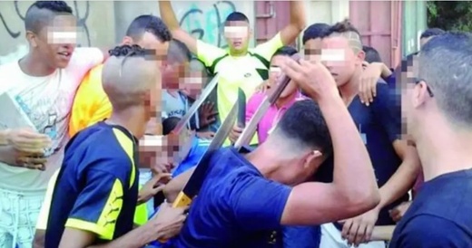 22 سنة سجنًا في جلسة واحدة.. جنايات الناظور تُدين مجموعة من اللصوص وقطاع الطرق 22 سنة سجنًا في جلسة واحدة.. جنايات الناظور تُدين مجموعة من اللصوص وقطاع الطرق