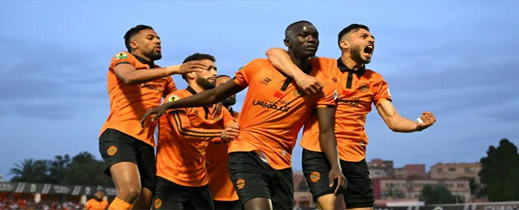 نهضة بركان يضع قدمًا في منصة التتويج بعد التفوق على سيمبا بثنائية نظيفة نهضة بركان يضع قدمًا في منصة التتويج بعد التفوق على سيمبا بثنائية نظيفة