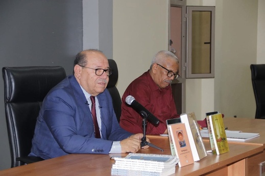 عبد الله بوصوف يتوّج بجائزة التميز الثقافي في لقاء دولي حول بناء الإنسان عبد الله بوصوف يتوّج بجائزة التميز الثقافي في لقاء دولي حول بناء الإنسان