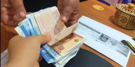 "فضيحة الماستر".. حقوقي: الفساد أصبح معمما ونسقيا "فضيحة الماستر".. حقوقي: الفساد أصبح معمما ونسقيا