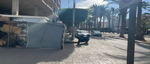 إنذار رسمي لأرباب المقاهي بالناظور.. الأرصفة يجب أن تفرغ قبل الخميس إنذار رسمي لأرباب المقاهي بالناظور.. الأرصفة يجب أن تفرغ قبل الخميس