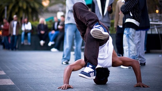 جدل واسع يرافق الاستعداد لتدريس  جدل واسع يرافق الاستعداد لتدريس