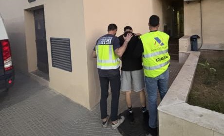 شبكة تهريب مغاربة إلى مليلية والجنوب الإسباني تجني 550 ألف يورو قبل سقوطها شبكة تهريب مغاربة إلى مليلية والجنوب الإسباني تجني 550 ألف يورو قبل سقوطها